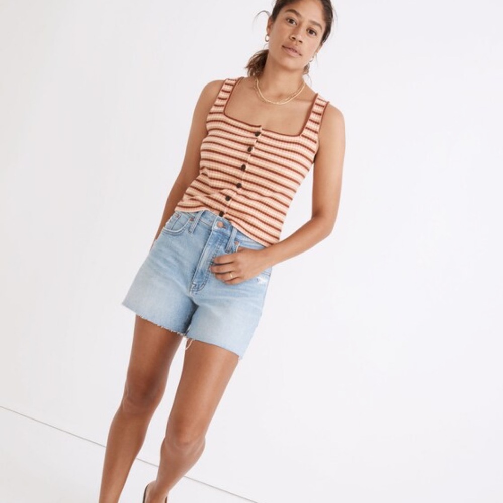 Madewell‎ High-Rise Denim Shorts in Littleton Wash
Littleton Wash